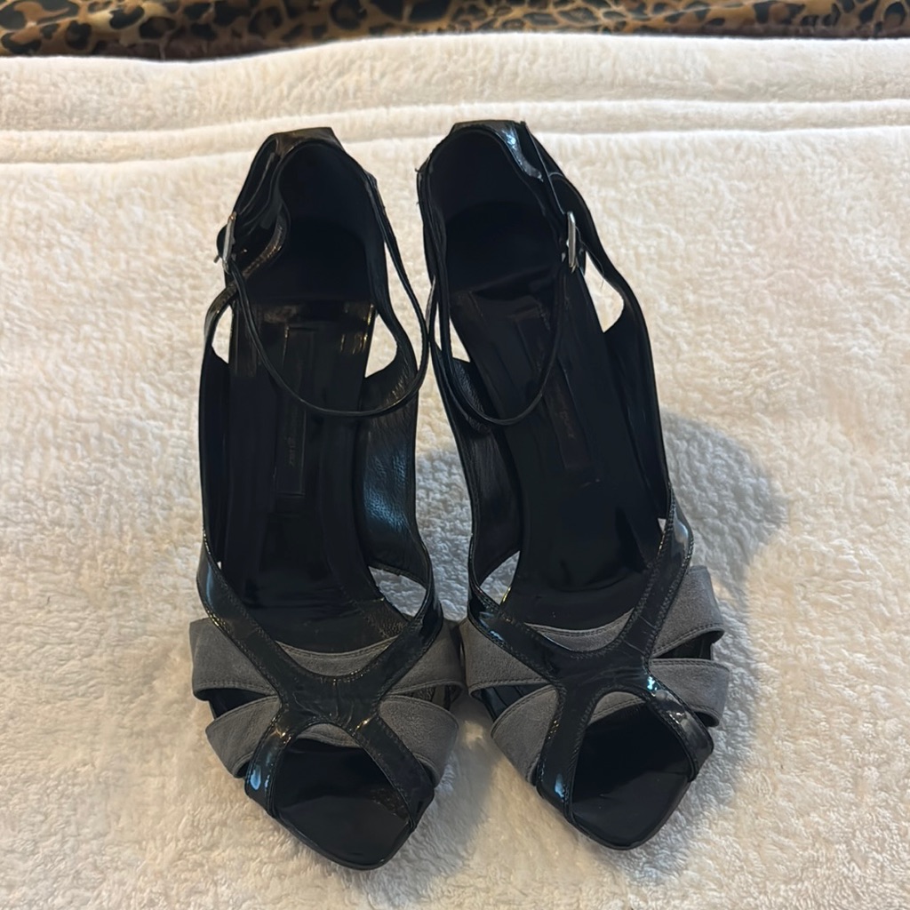 Nwot Narcisso Rodriguez Elegant Black And Gray Ankle Strap Heels